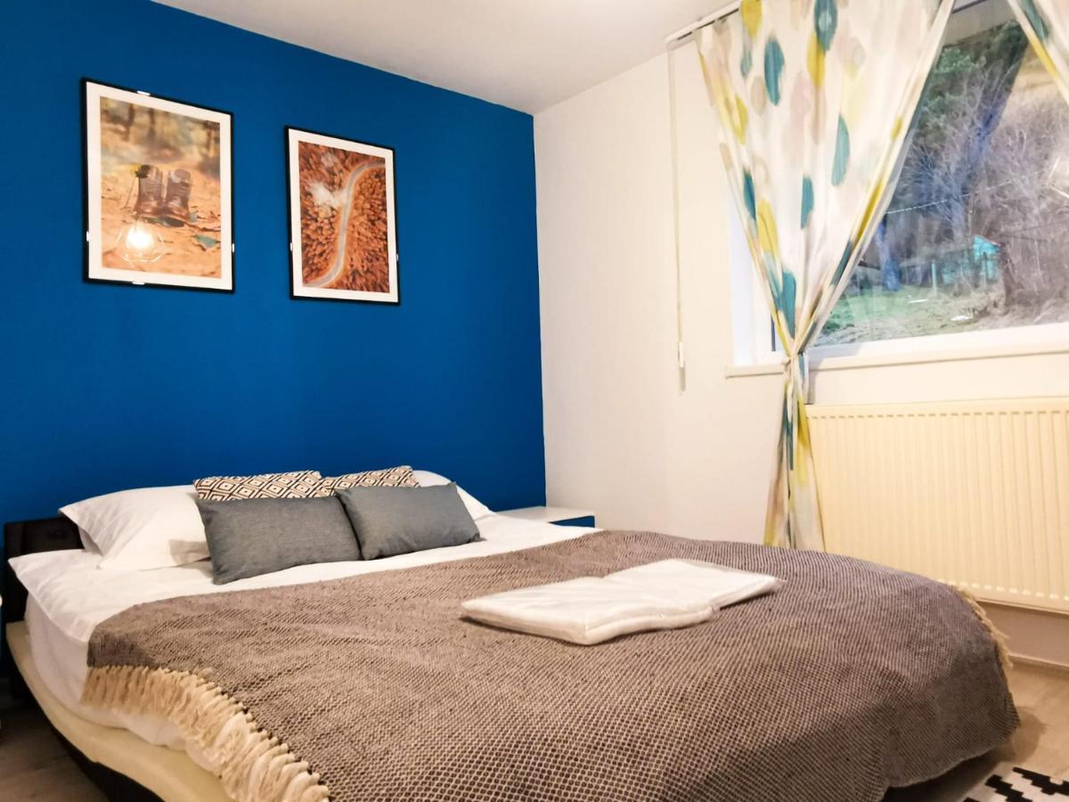 105500 Apartment Buşteni Esterno foto