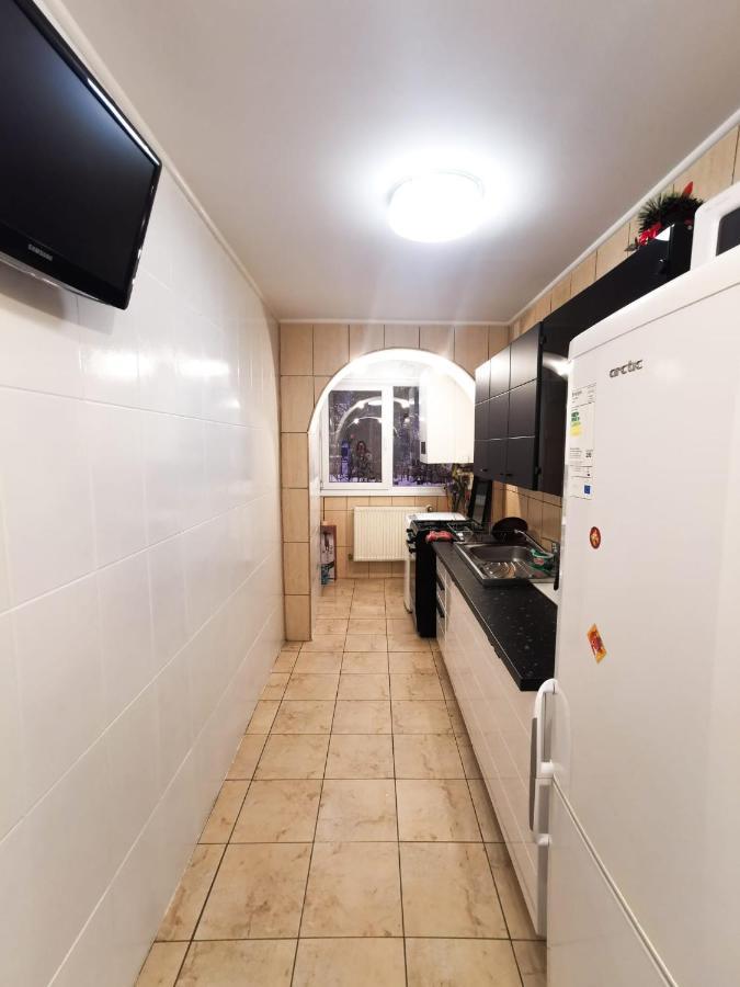 105500 Apartment Buşteni Esterno foto