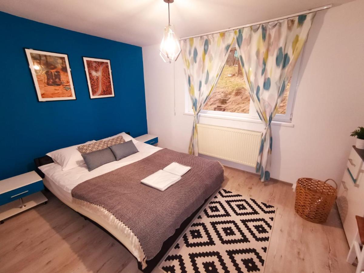105500 Apartment Buşteni Esterno foto
